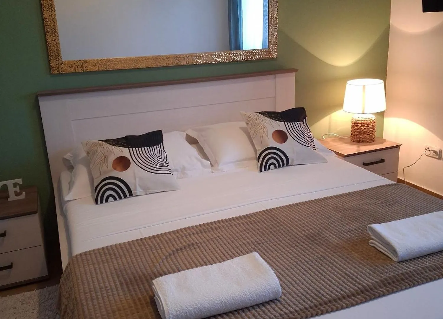 Apartment Pag 6412C